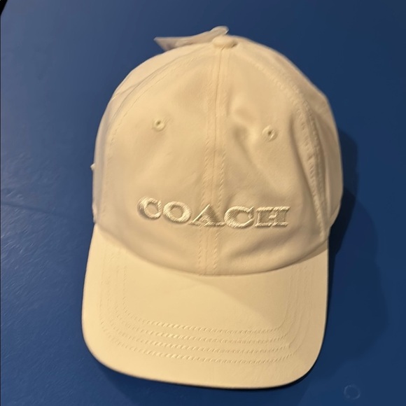 NWT Coach White Cap - Picture 1 of 4